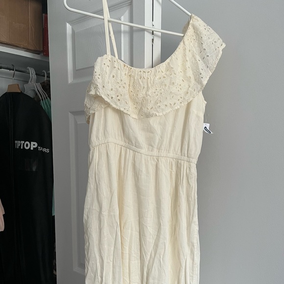 Old navy cream white Summer dress. - Picture 1 of 4